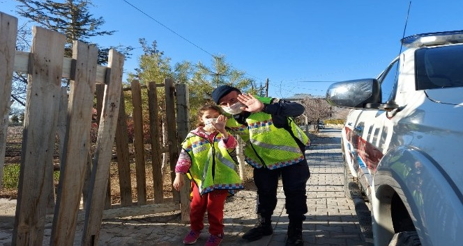 Otizmli Nida’nın jandarma olma hayali bir günlüğüne gerçeğe dönüştü