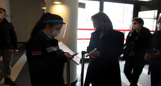 Nevşehir Valisi alışveriş merkezlerini denetledi