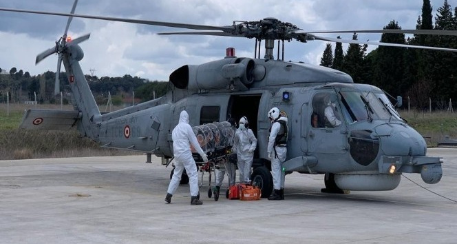 Askerî helikopterle hastaneye sevk edilen koronalı Rum öğretmen kurtarılamadı