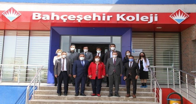 Şırnak İl Milli Eğitim Müdürü Şener, Bahçeşehir Kolejini ziyaret etti