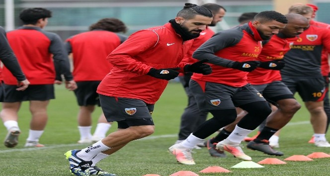 Kayserispor’da Göztepe maçı kamp kadrosu belli oldu