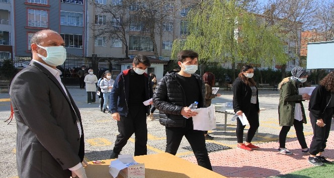 Öğrenciler, Milli Savunma Üniversitesi’ne girmek için ter döktü
