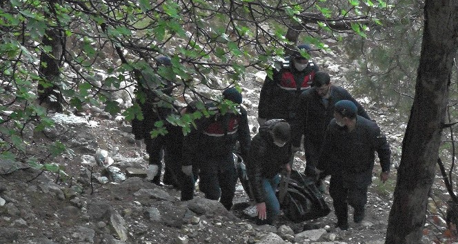 Otel çalışanı genç başından vurulmuş halde bulundu