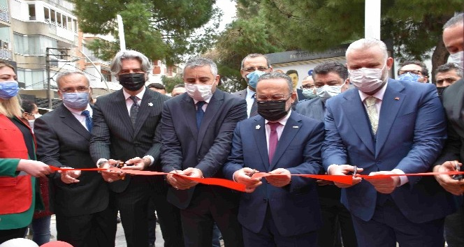 Menemen’de Türk Kızılay Attila İlhan Kan Alma Birimi törenle açıldı