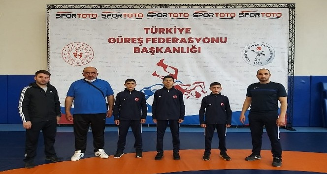 Düzceli 3 sporcu güreş milli takımına seçildi