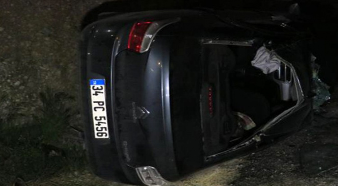 Adana’da otomobil şantiyeye devrildi: 1 yaralı