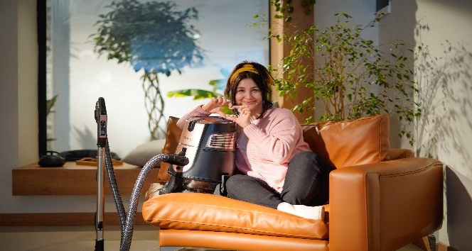 Yasemin Sakallıoğlu, yeni reklam filmleriyle ekranlarda