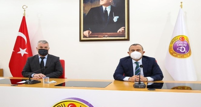 Vali Sonel, şoför esnafı ile buluştu