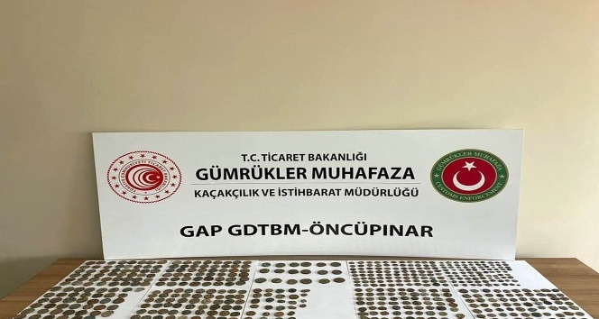 Sınır kapısında 544 adet tarihi sikke ele geçirildi