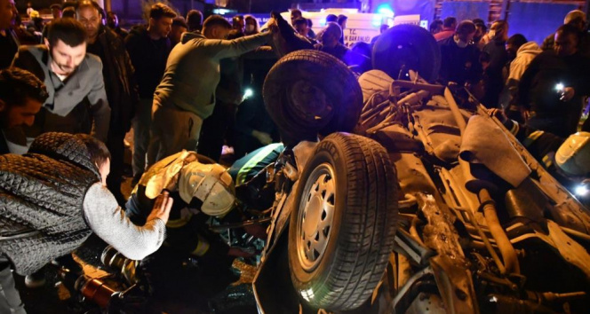 Turgutlu’da feci kaza: 2 ölü, 4 yaralı