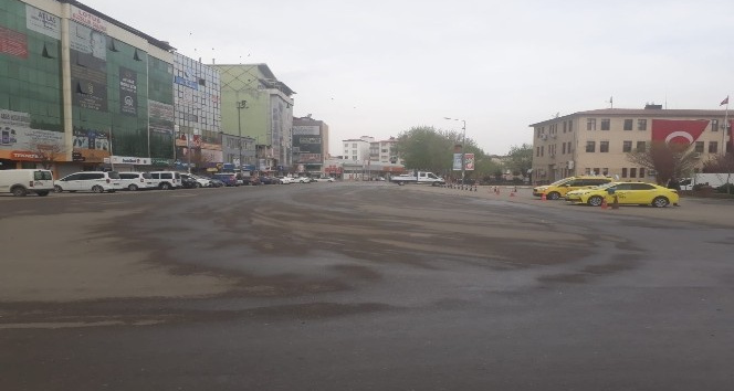 Iğdır’da cadde ve sokaklarda sessizlik hakim