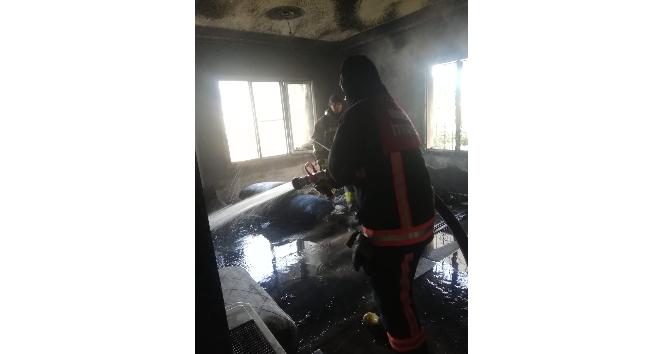 Mardin’de çıkan yangında ev kullanılamaz hale geldi