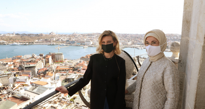 Emine Erdoğan, Ukrayna Devlet Başkanı Zelenskiy&#039;nin eşi Olena Zelenska ile Galata Kulesi&#039;ni ziyaret etti
