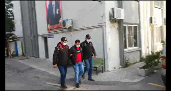 İzmir&#039;de terör operasyonu: 4 tutuklama
