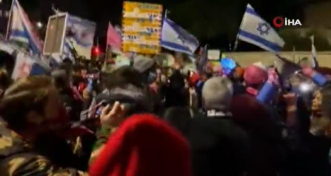 Kudüs’te Netanyahu karşıtı protestolar yeniden başladı