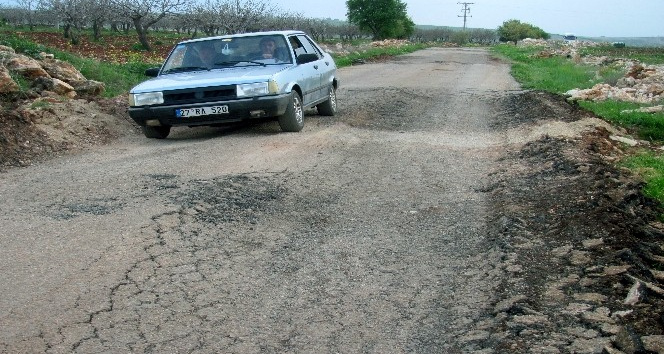 Araban’da kırsal mahalle yolları onarılmayı bekliyor