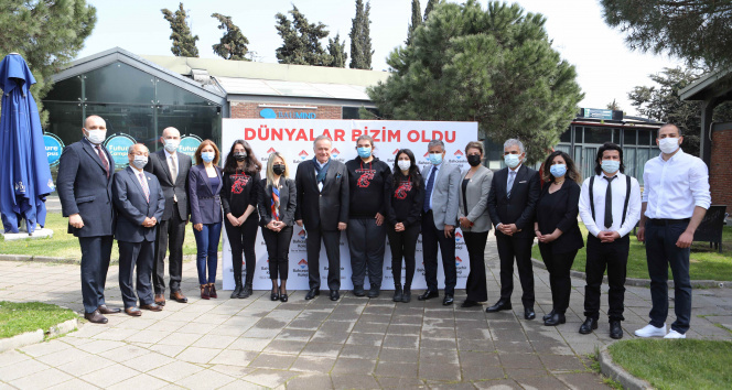 Türkiye’nin gururu Diyarbakırlı gençler İstanbul’da Enver Yücel ile buluştu