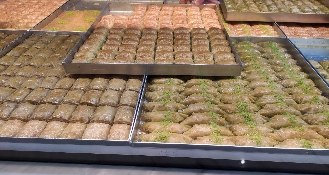 Ramazanda vatandaşların ’tatlı’ telaşı, satışlar dört katına çıktı