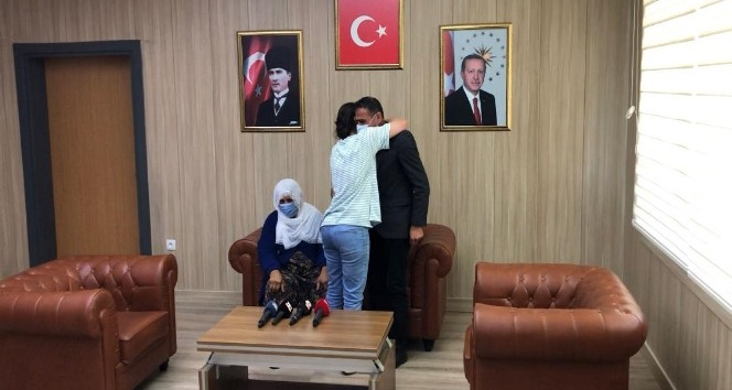 Mardin’de teslim olan kadın terörist ailesi ile buluşturuldu