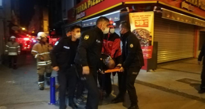 İzmir’de restoranda yangın: 1 kişi dumandan etkilendi