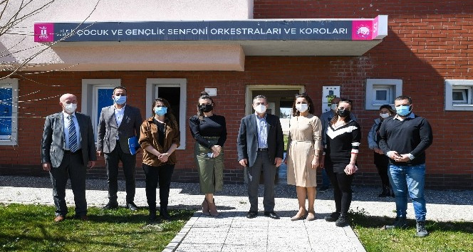Başkan Ataç, Çocuk Senfoni Orkestrası’nın eğitim merkezini ziyaret etti