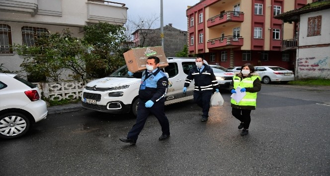 Altınordu Belediyesi günlük 7 bin kişiye sıcak yemek ulaştırıyor