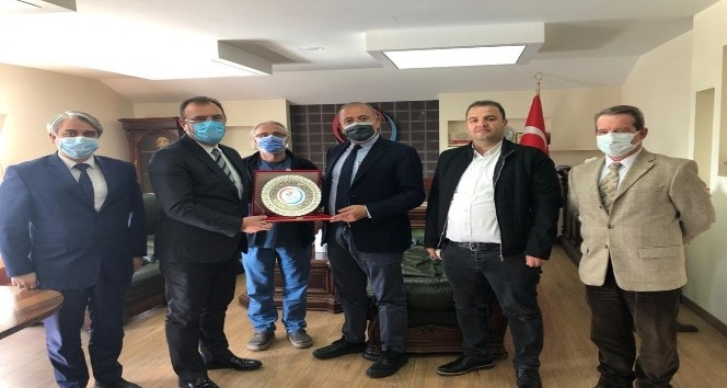CHP Milletvekili Tekin’den sağlık çalışanlarına ziyaret