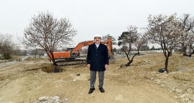 Başkan Altay Meram Çamlıbel çevre düzenlemesini inceledi