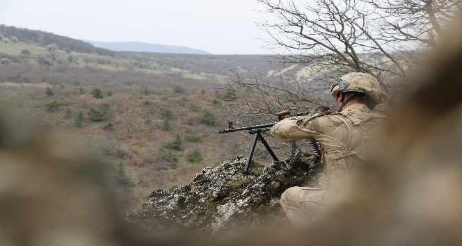 Tunceli’de teröristlerin kullandığı 4 mağara imha edildi