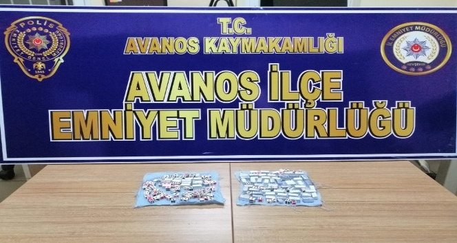 Zarların içinden uyuşturucu çıktı