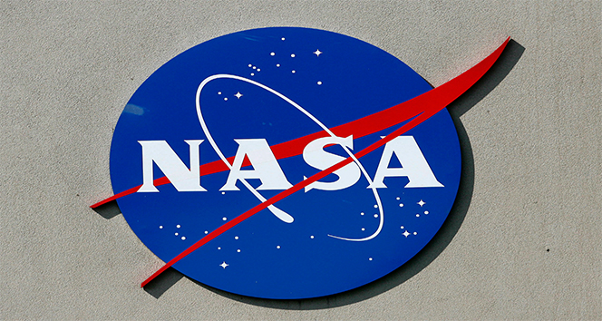 NASA, Ay&#039;a iniş kapsülünün inşası için SpaceX&#039;i seçti