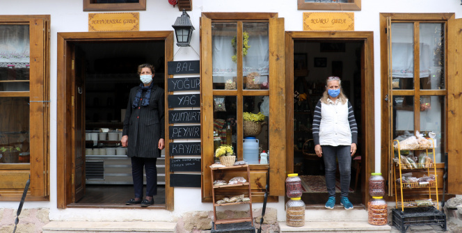 Bu sokaktaki tüm esnaf kadın