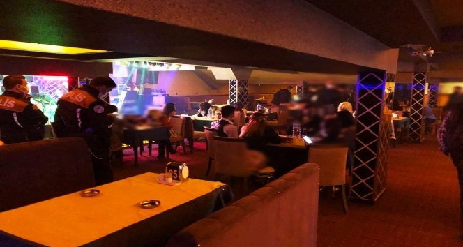 Konya’da eğlence mekanı ve kumar oynanan iş yerindeki 51 kişiye ceza