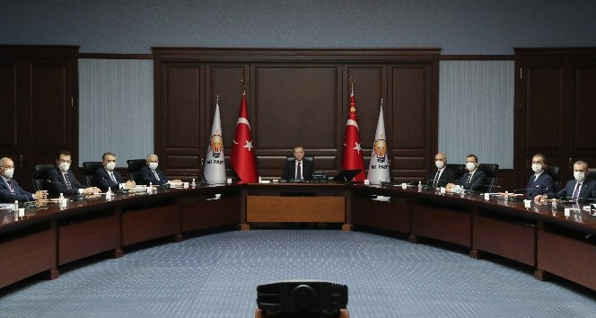 AK Parti Merkez Yürütme Kurulu (MYK), Cumhurbaşkanı Recep Tayyip Erdoğan başkanlığında toplandı.