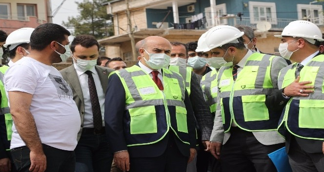 Mardin Valisi Demirtaş, içme suyu ve altyapı çalışmalarını yerinde inceledi