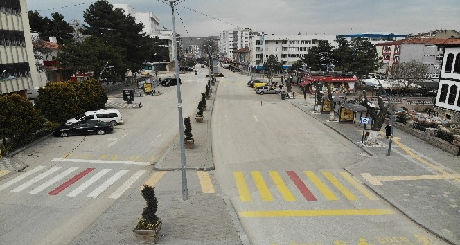Sokağa çıkma kısıtlaması muafiyetini kötüye kullanan 13 kişiye ceza