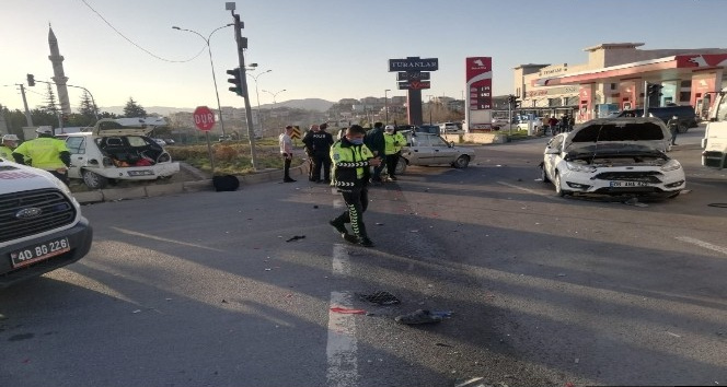 Kırşehir’deki trafik kazasında 4 kişi yaralandı