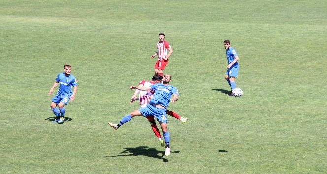 3. Lig: Karaman Belediyespor: 1 - Nazilli Belediyespor: 2