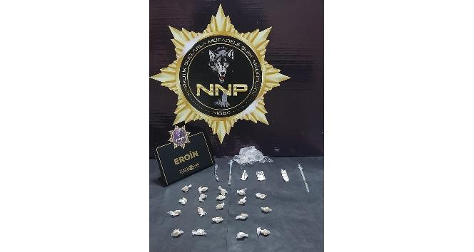Niğde’de eroin satan 4 sokak satıcısı yakalandı