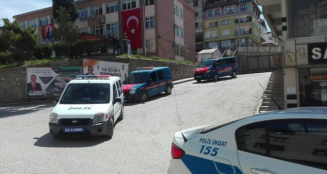 Kumru’da 23 Nisan konvoyu