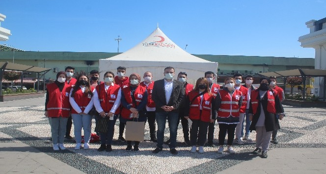 Kızılay 23 Nisan’da çocukları unutmadı
