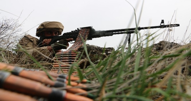 Tunceli’de, teröristlerin kullandığı 86  sığınak imha edildi