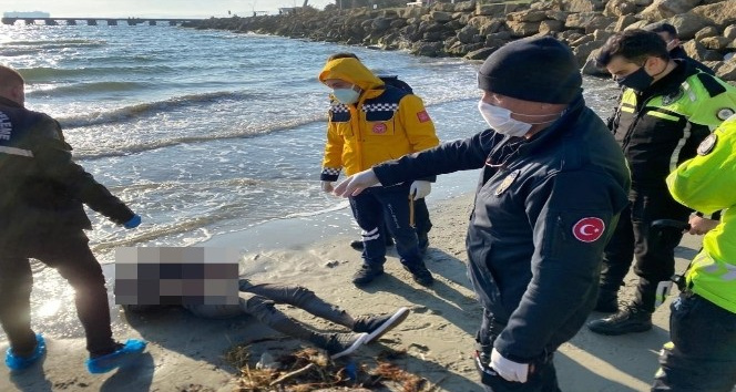 Denize düşen gemicinin cansız bedeni karaya vurdu