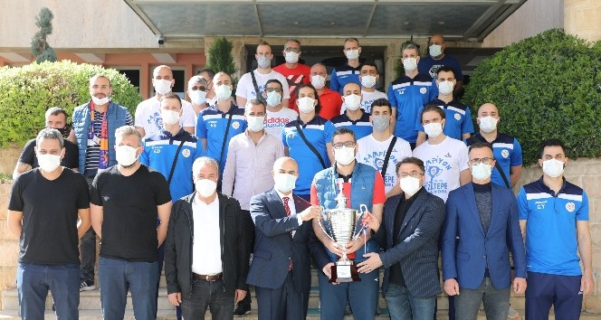 Mardin Valisi Demirtaş, Yeni Kızıltepespor takımını kabul etti