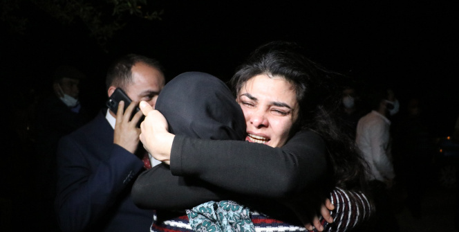 Melek İpek baba ocağında gözyaşlarına boğuldu