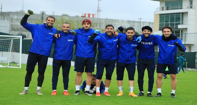 Trabzonspor, İzmir’de yenilmezlik serisini sürdürmeyi hedefliyor