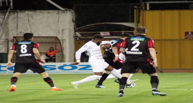 Süper Lig: A. Hatayspor: 1 - Gençlerbirliği: 0 (İlk yarı)