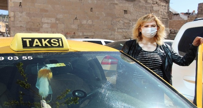 Kapadokya’nın tek kadın taksicisine meslektaşlarından tehdit