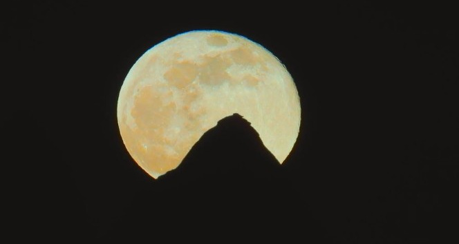 Kapadokya’da muhteşem ’Süper Ay’ görüntüsü
