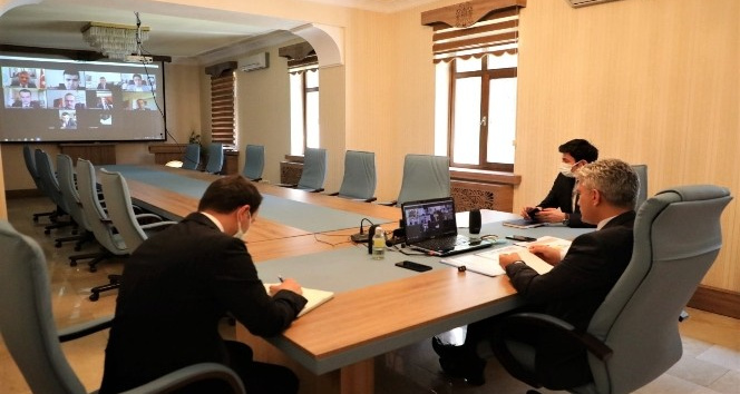 Erzincan’da tam kapanma dönemine yönelik değerlendirme toplantısı yapıldı